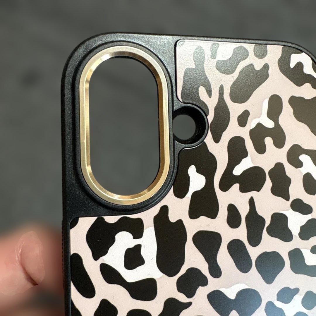 BRUGA ELITE iPhone16 ケース