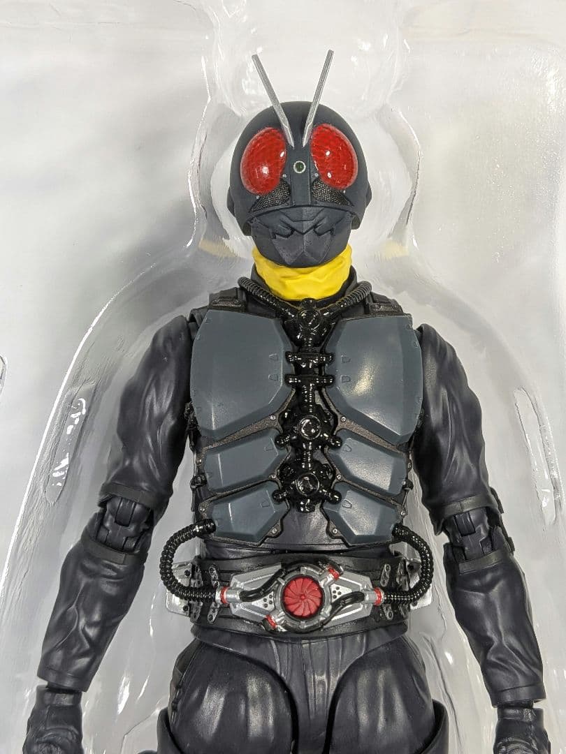 S.H.figuarts 大量発生型相変異バッタオーグ