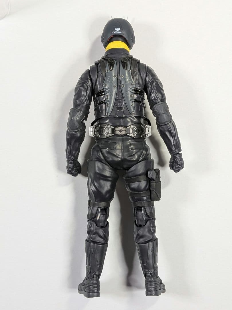 S.H.figuarts 大量発生型相変異バッタオーグ