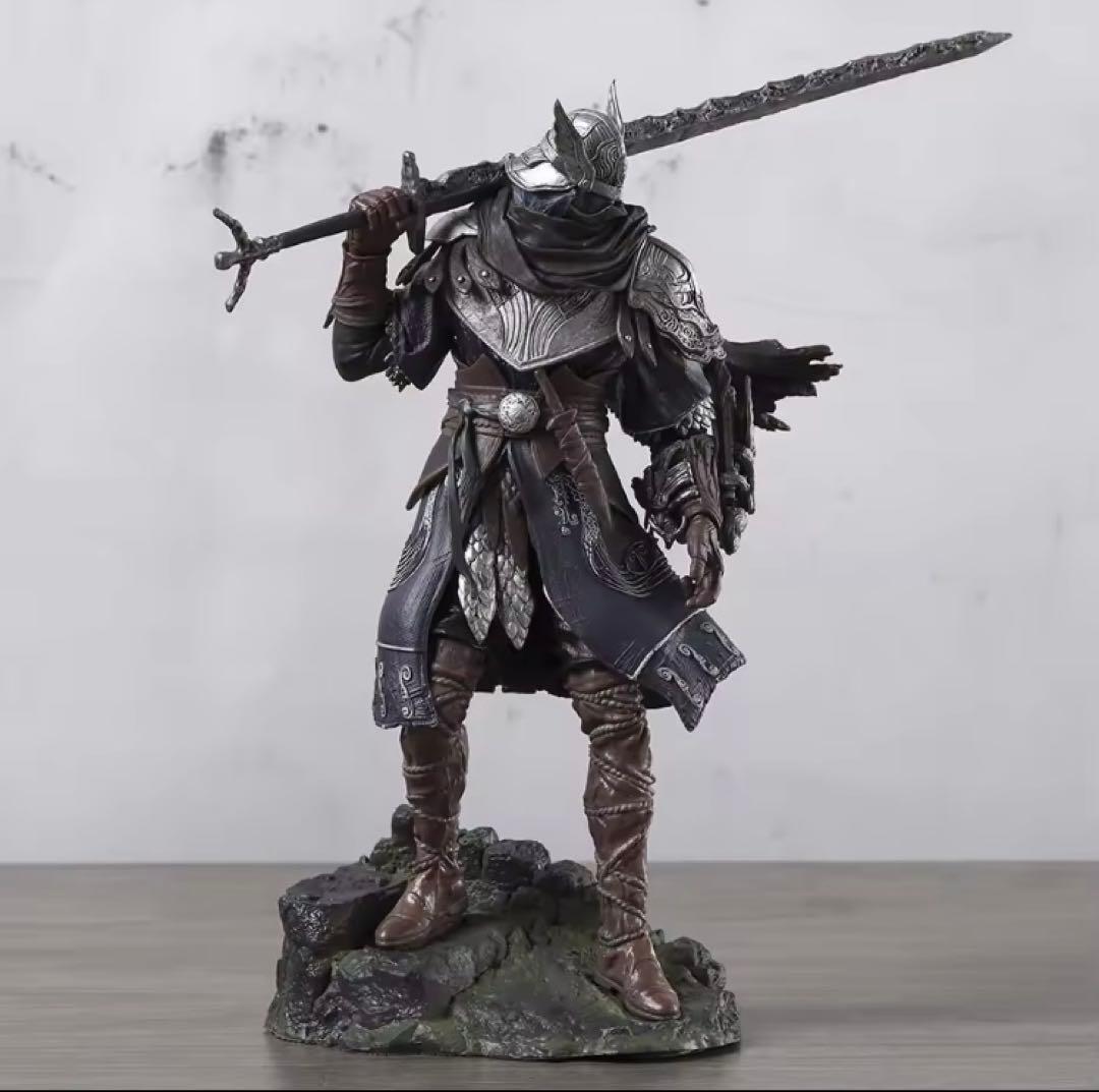 エルデンリング　追跡者　高さ24cm 海外フィギュア