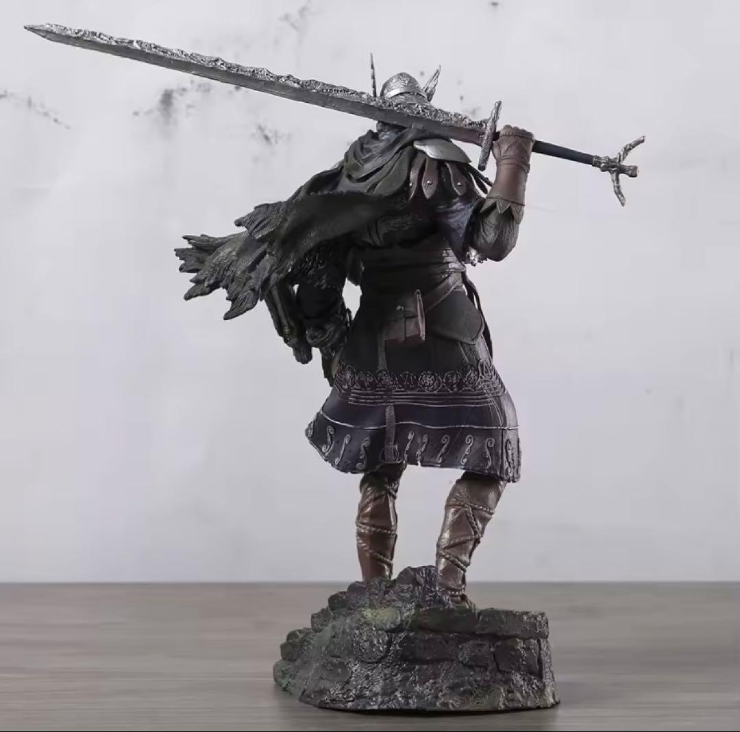 エルデンリング　追跡者　高さ24cm 海外フィギュア