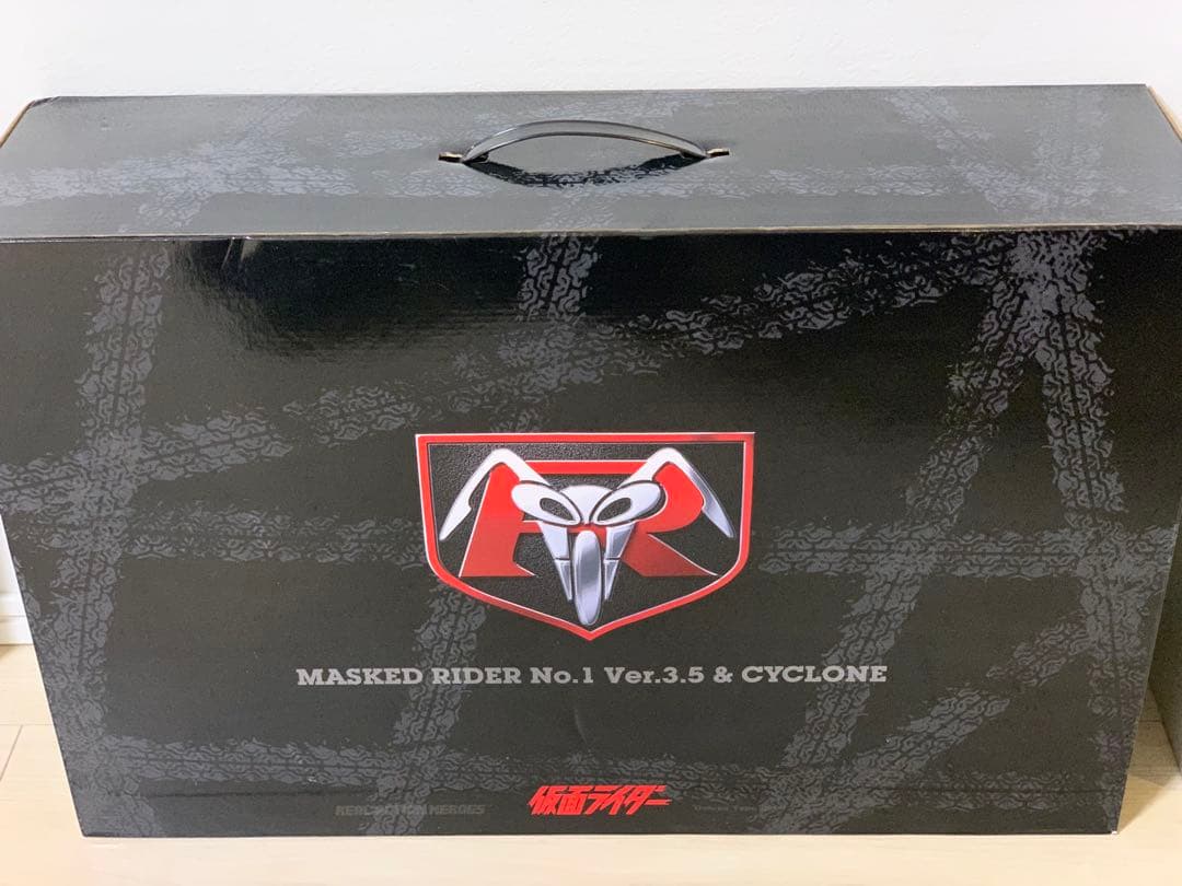 n*6様 メディコムトイ RAH 仮面ライダー旧1号 Ver.3.5 ＆ サイク
