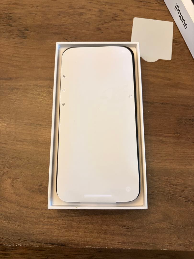 Apple iPhone 16e ブラック 128GB 本体