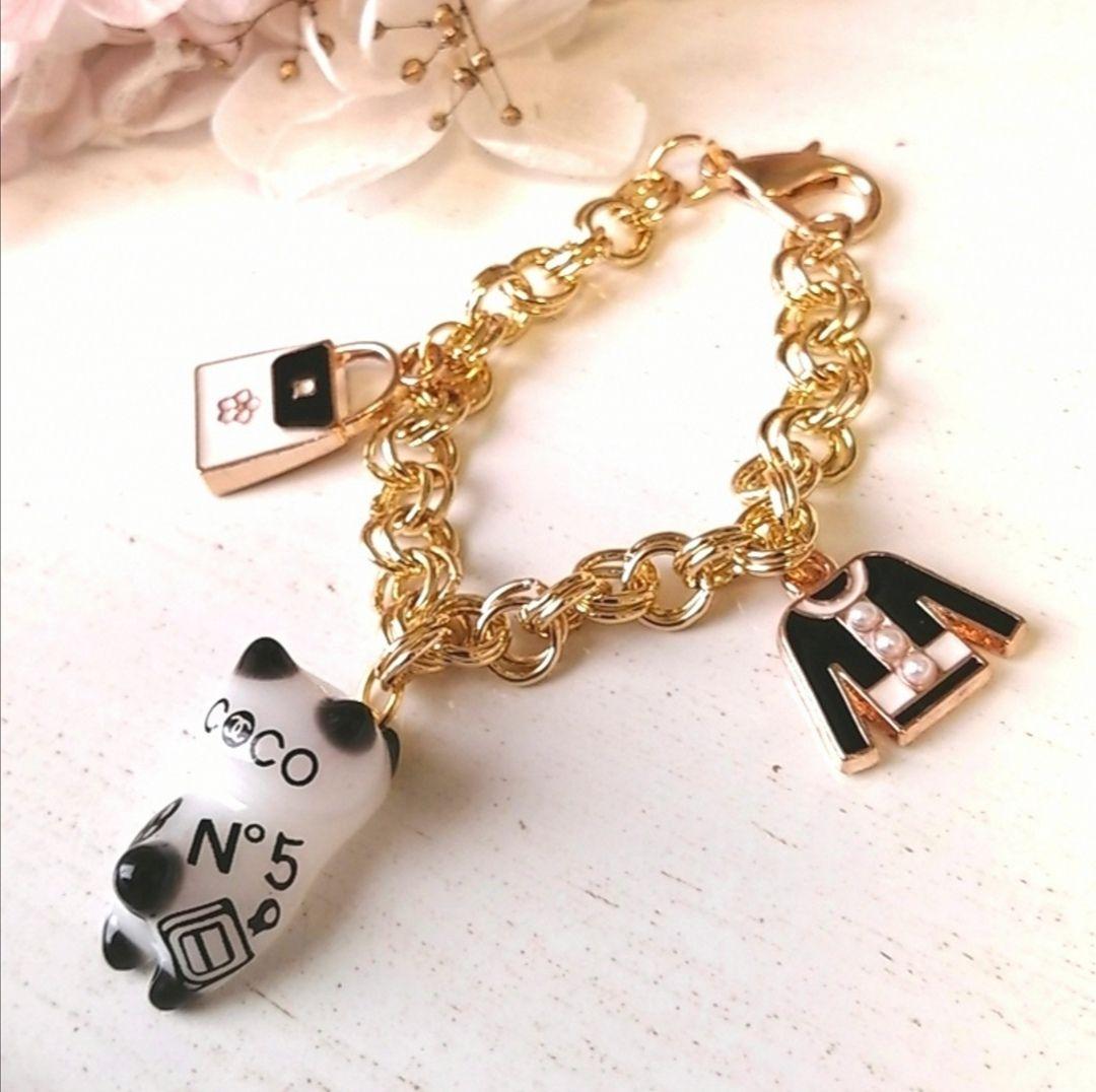 cocoにゃんこのバッグチャーム、ぐで猫