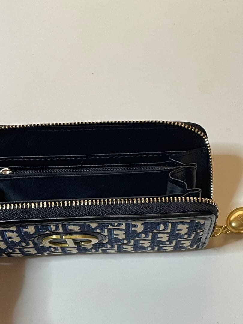 ぷ*ん様 クリスチャンディオール ノベルティ長財布