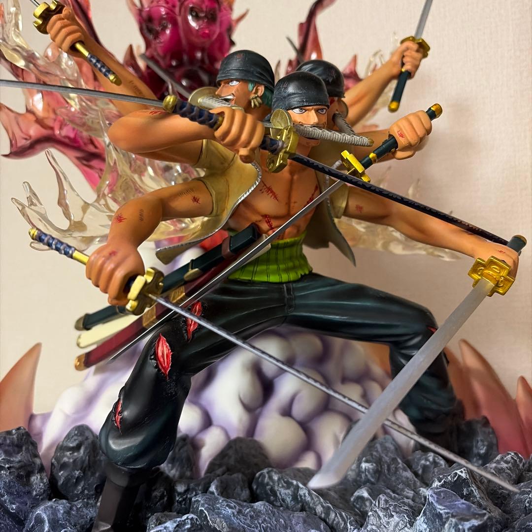 ワンピース　ロロノア・ゾロ　ガレージキット　フィギュア