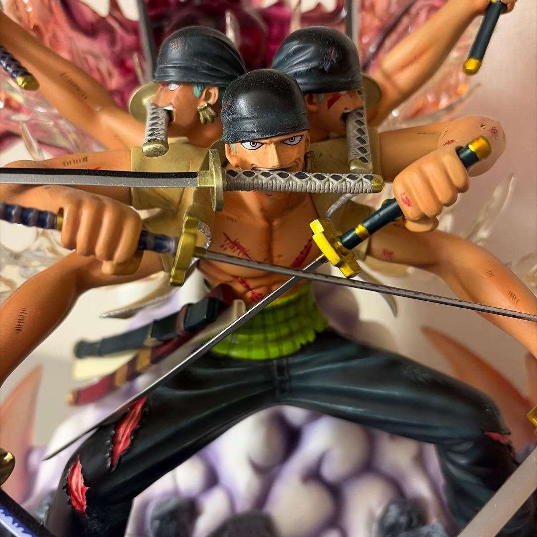 ワンピース　ロロノア・ゾロ　ガレージキット　フィギュア