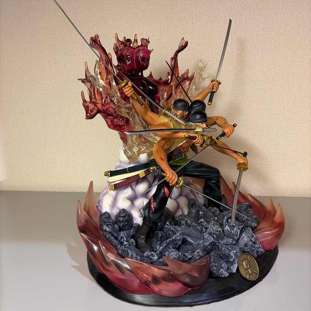 ワンピース　ロロノア・ゾロ　ガレージキット　フィギュア