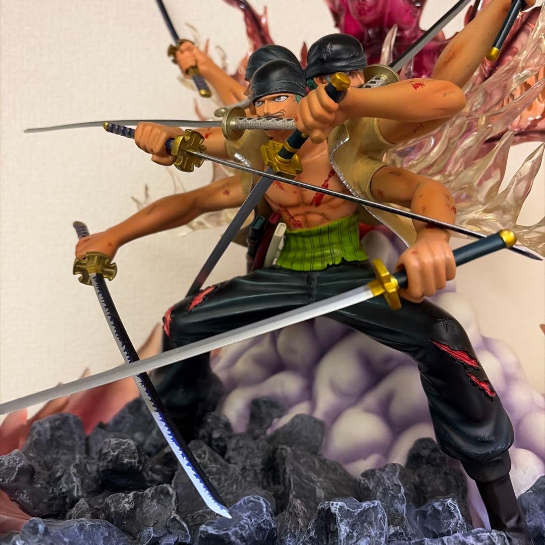 ワンピース　ロロノア・ゾロ　ガレージキット　フィギュア