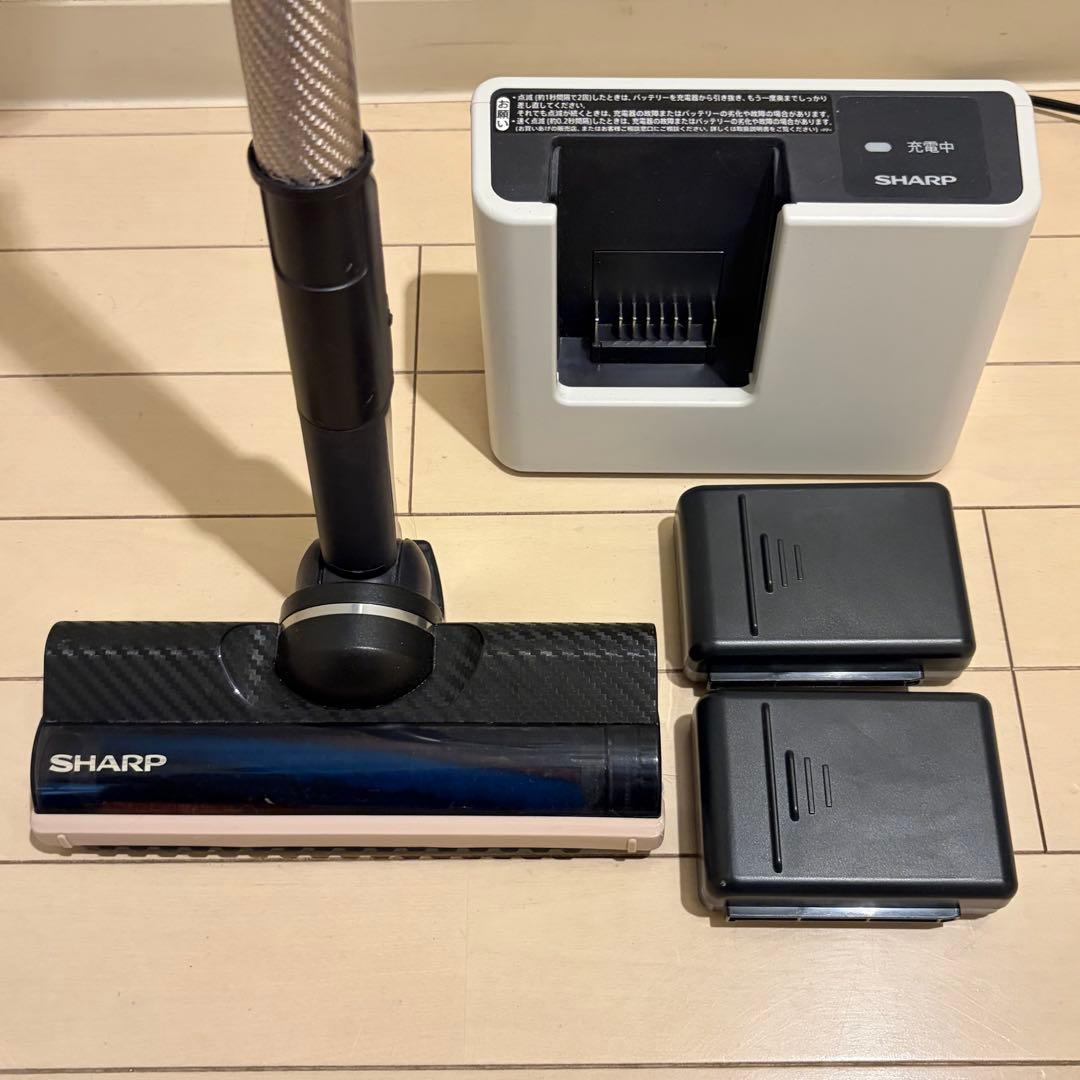 み*こ様 SHARPコードレス掃除機バッテリー2個スティッククリーナーEC-AR