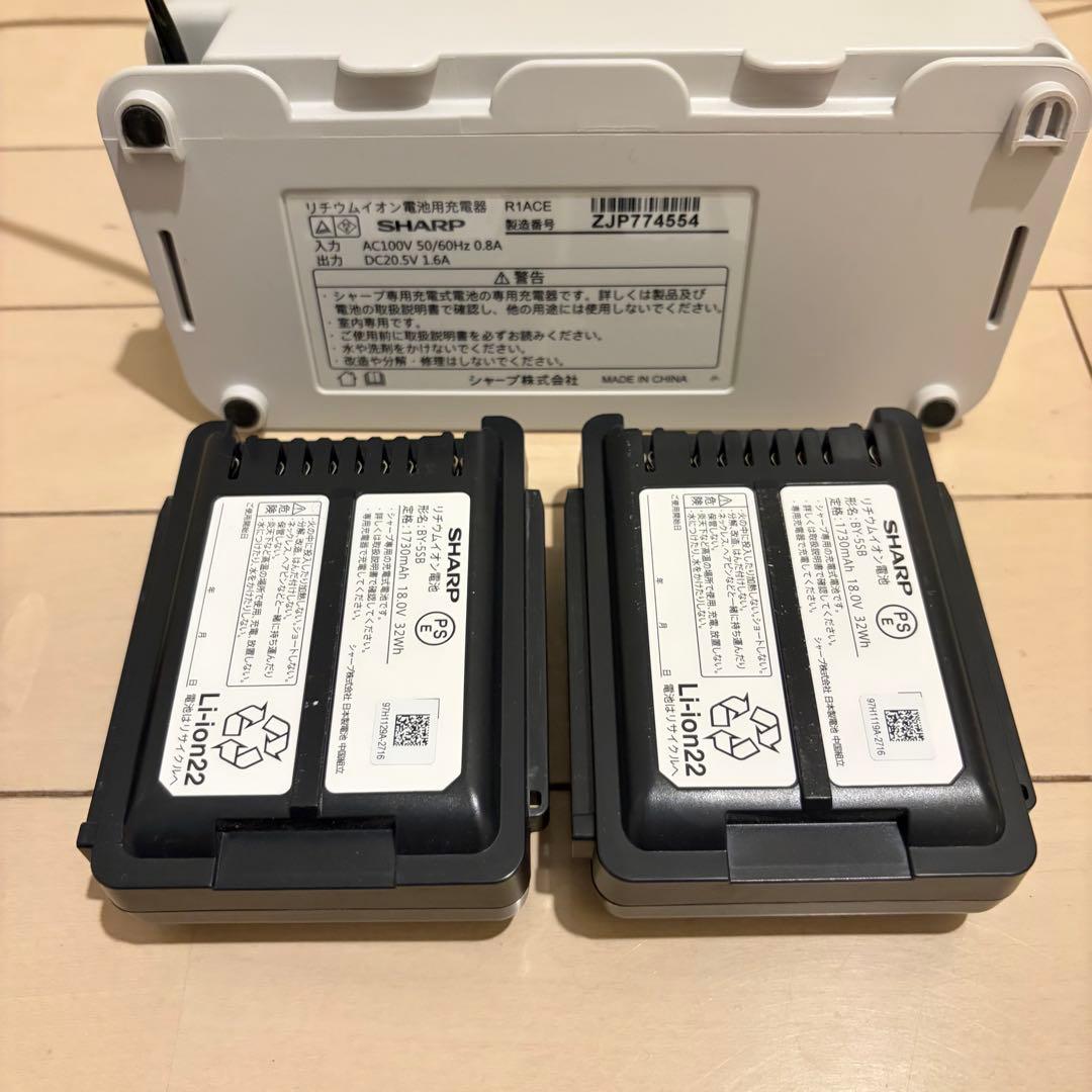 み*こ様 SHARPコードレス掃除機バッテリー2個スティッククリーナーEC-AR