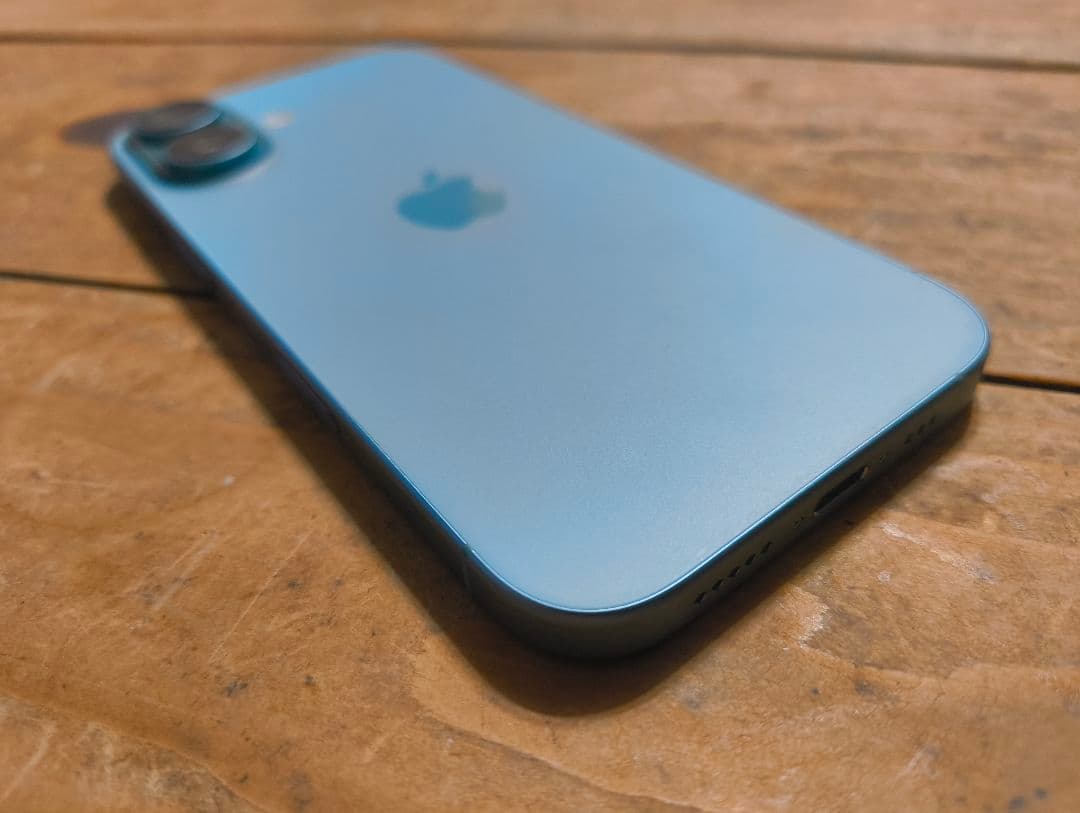 Apple iPhone16 128 バッテリー100%✨️ 美 ケース付き！