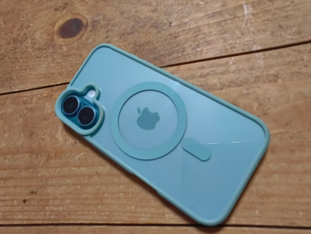 Apple iPhone16 128 バッテリー100%✨️ 美 ケース付き！