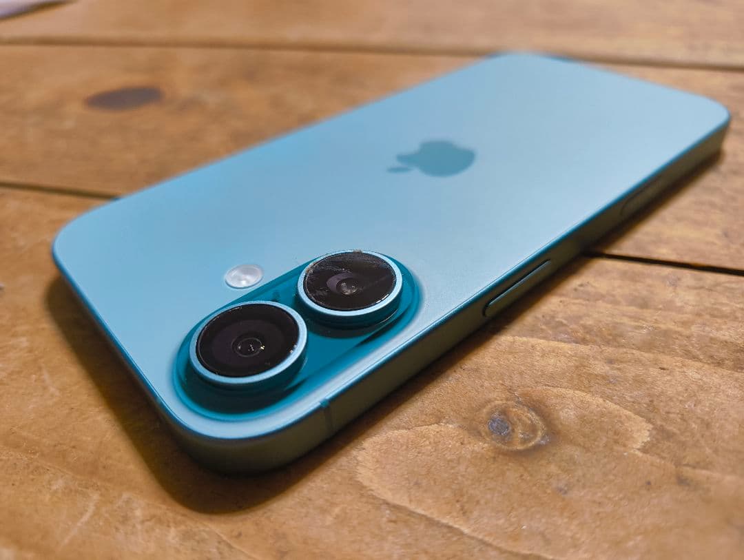 Apple iPhone16 128 バッテリー100%✨️ 美 ケース付き！