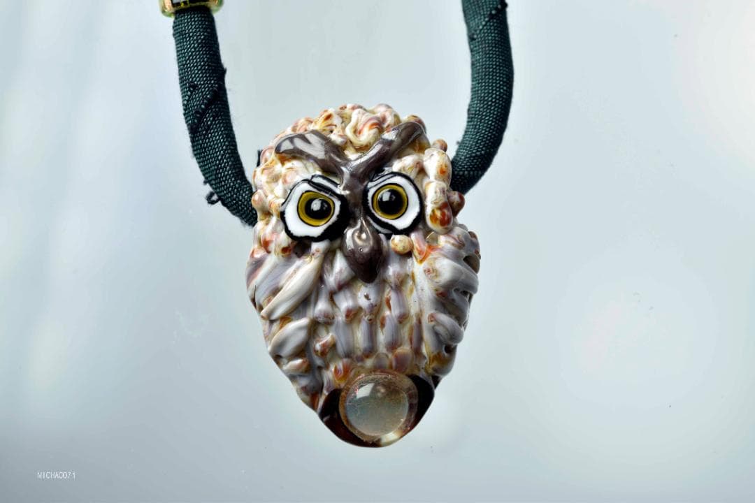 フクロウのトンボ玉 ガラスのジュエリー ペンダントトップ12884-451