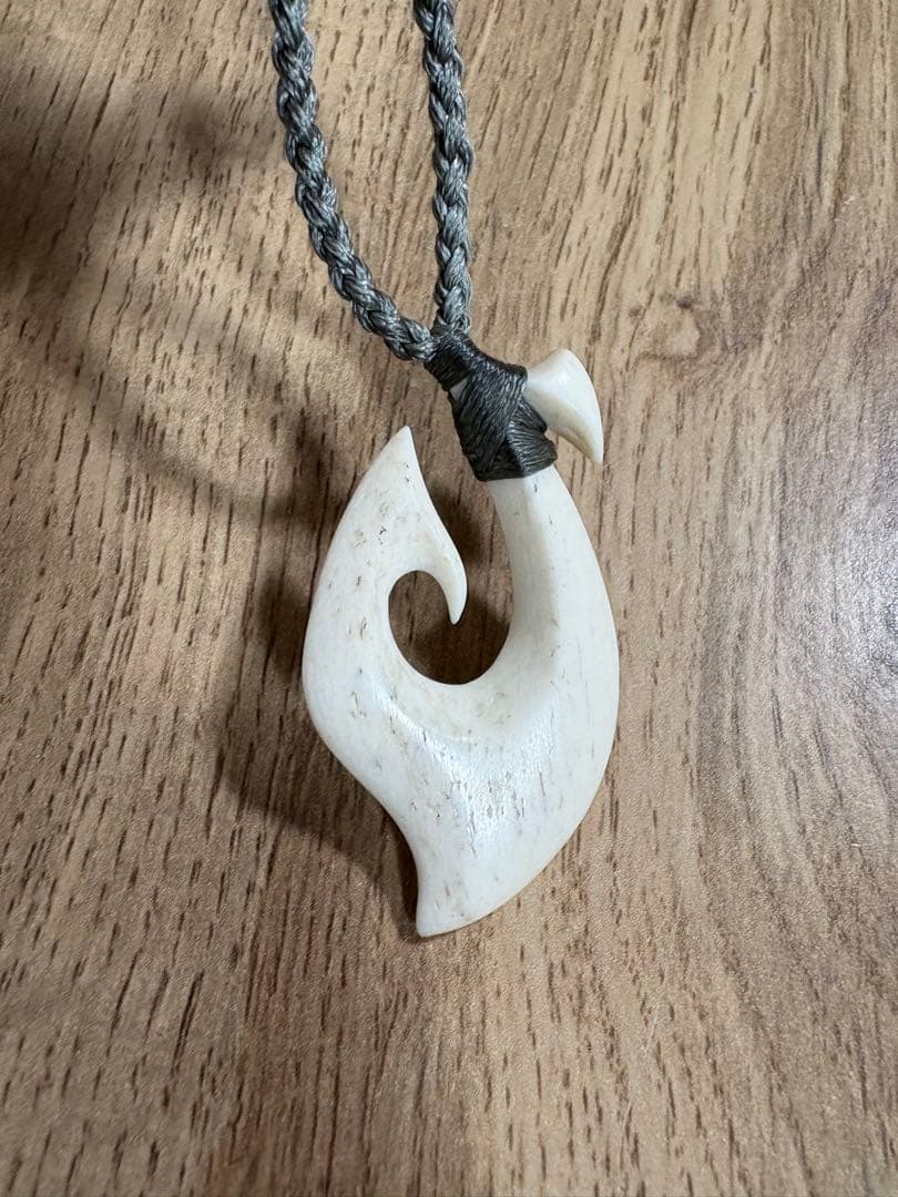 ボーンカービング ネックレス(sw90)Sサイズ マッコウ