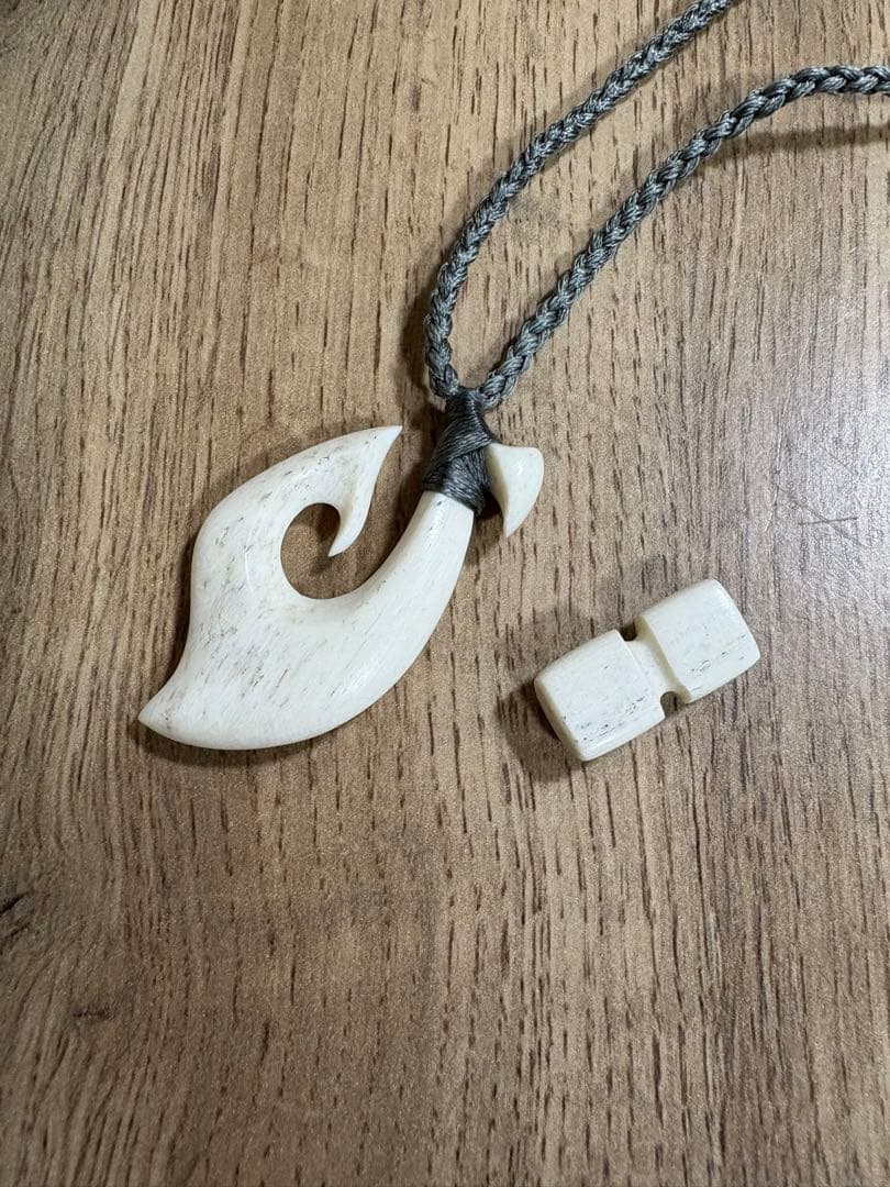 ボーンカービング ネックレス(sw90)Sサイズ マッコウ