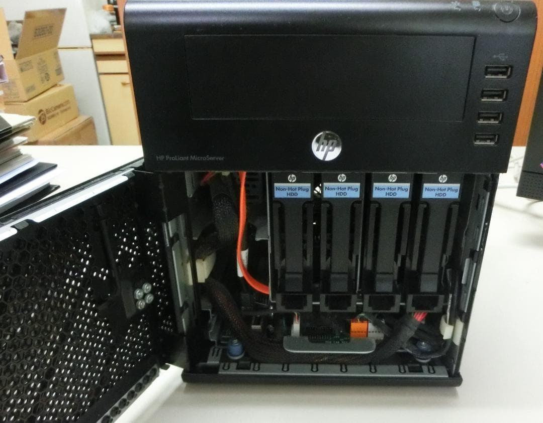美品 HP ProLiant MicroServer N54L