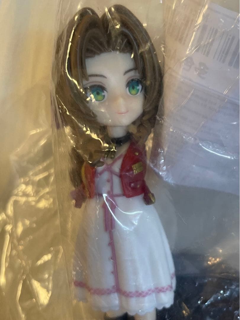 ファイナルファンタジー7 クラウド　ティファ　エアリス　セット　アドラブルアーツ