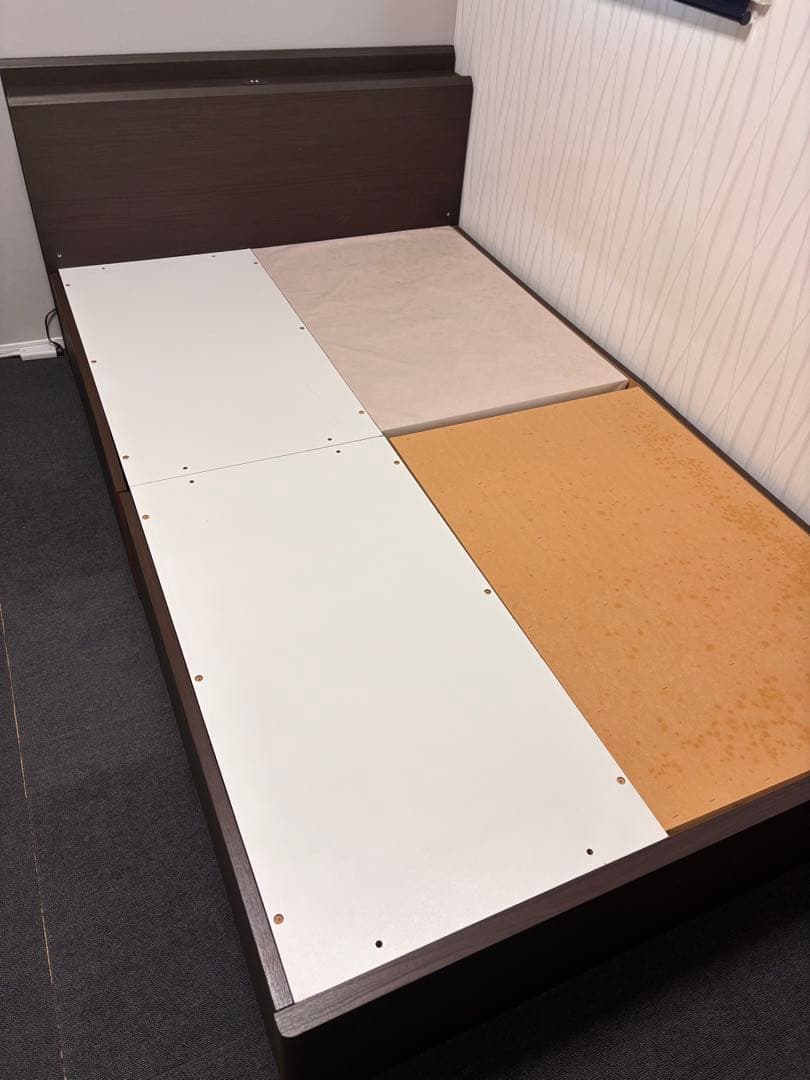 ニトリ　サイド収納付きベッドフレームのみ　セミダブル