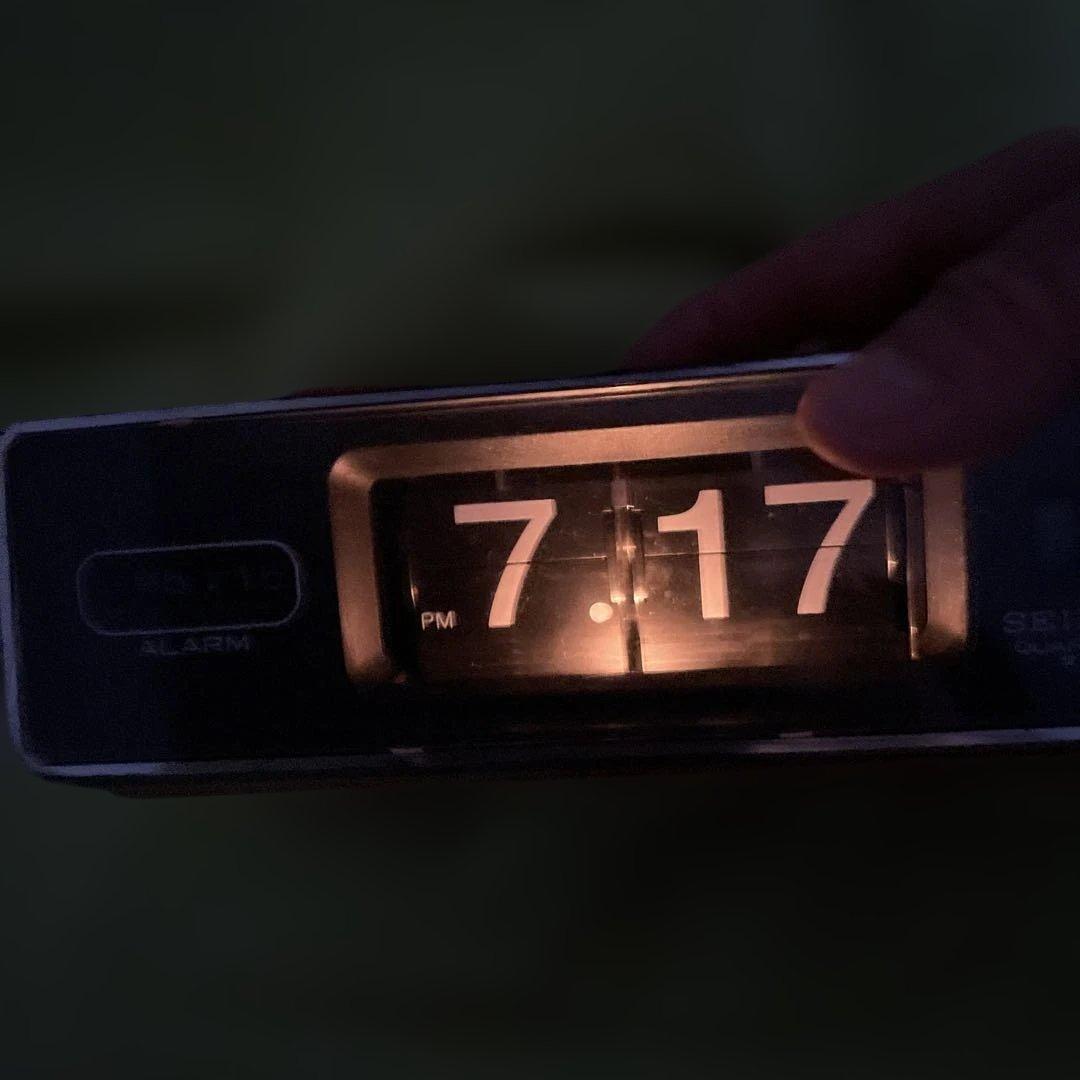 SEIKO 赤 アラーム付き置時計　中古品　セイコー　パタパタ時計