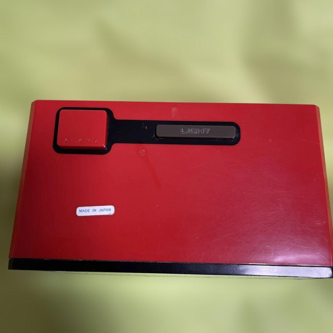 SEIKO 赤 アラーム付き置時計　中古品　セイコー　パタパタ時計