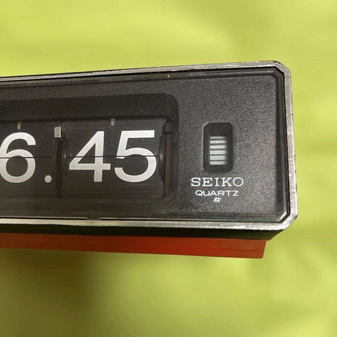 SEIKO 赤 アラーム付き置時計　中古品　セイコー　パタパタ時計
