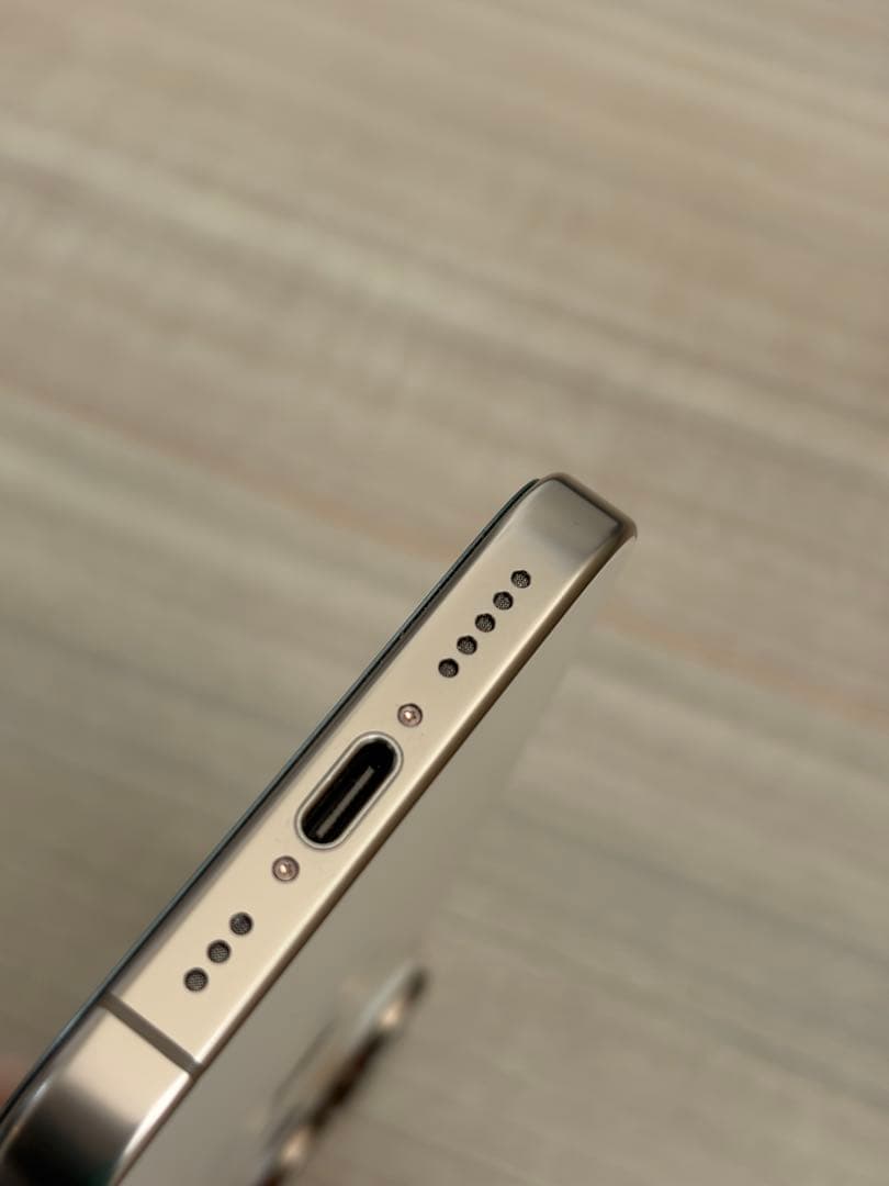 iPhone16 Pro 本体
