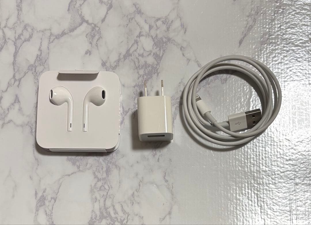 iPhone SE 第二世代 スマートフォン本体 ブラック