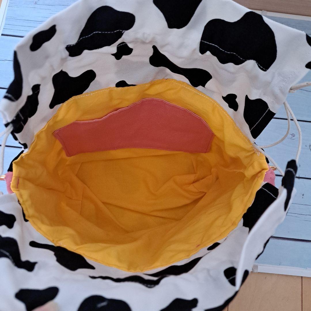 たっぷりフリル巾着トートバッグ　ピンク✕牛柄