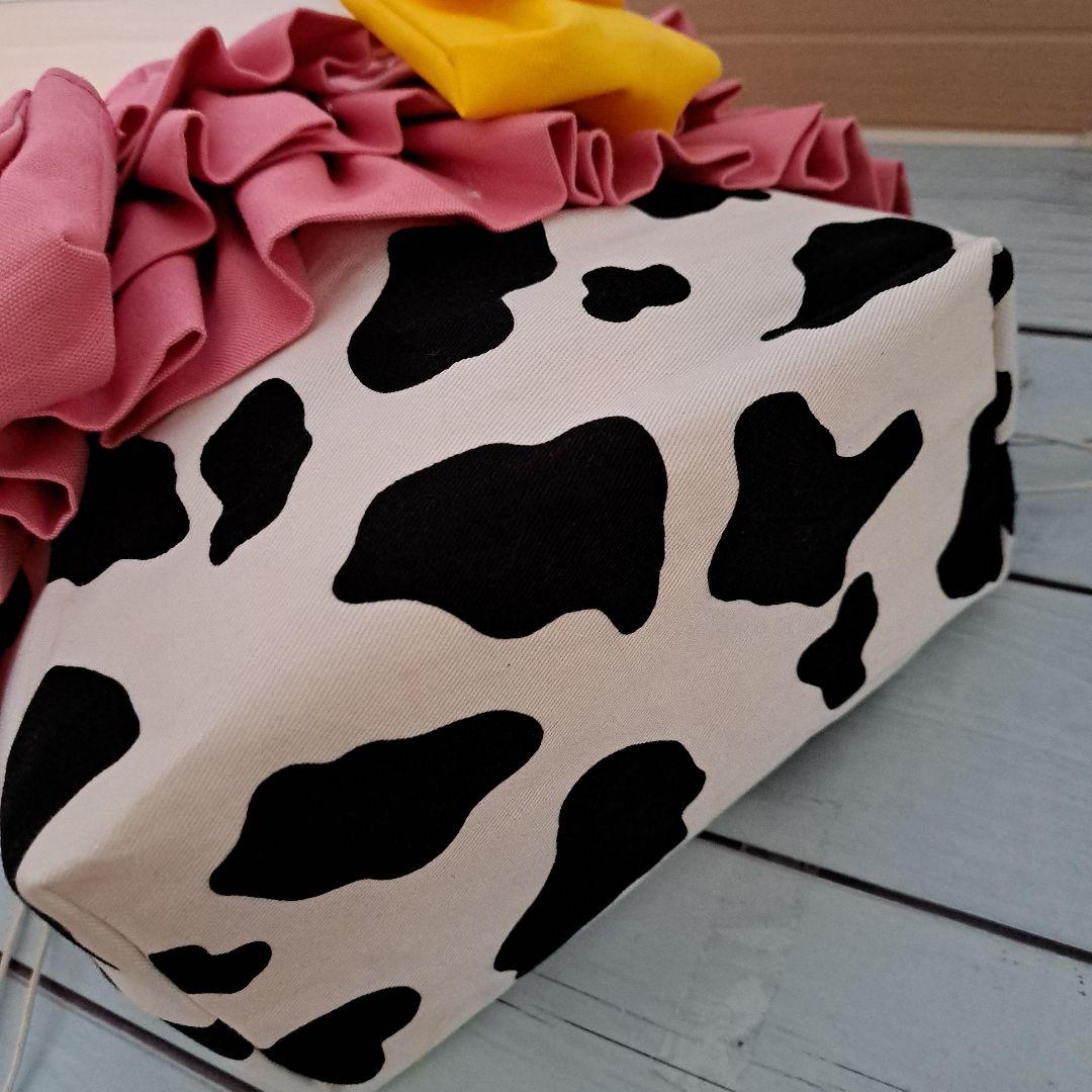 たっぷりフリル巾着トートバッグ　ピンク✕牛柄