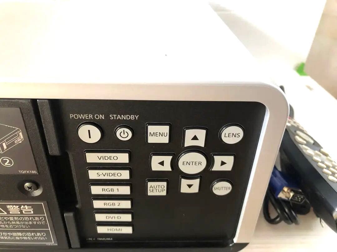 PANASONIC プロジェクター　PT-DZ680 ★6000ルーメン　日本製