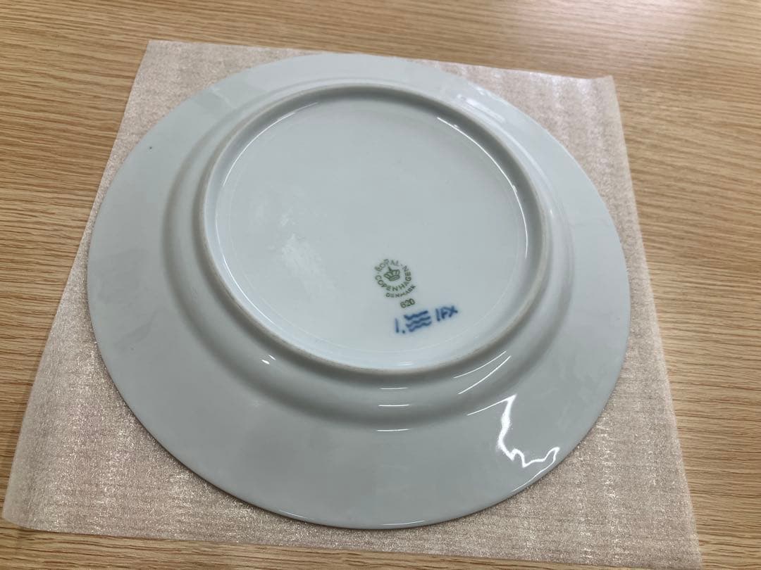   620 白青花柄皿 約19cm