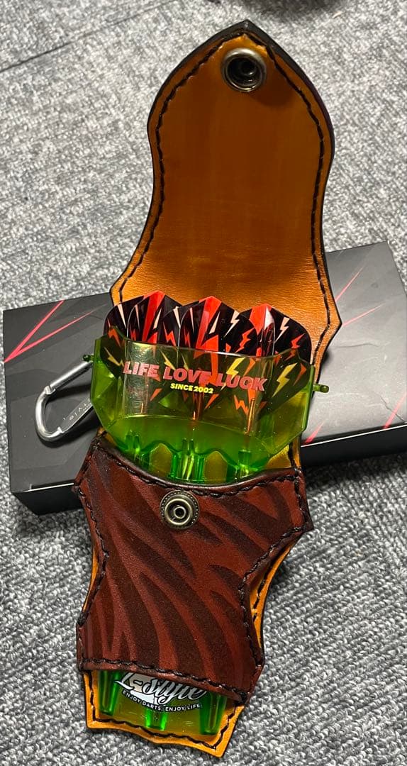 クリスタルワン　ダーツケース