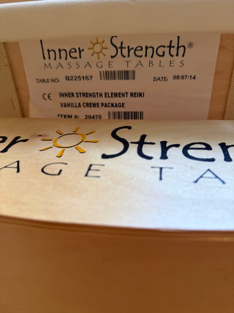 【お引き取り限定】インナーストレングス社マッサージベッド＋背もたれ付きスツール