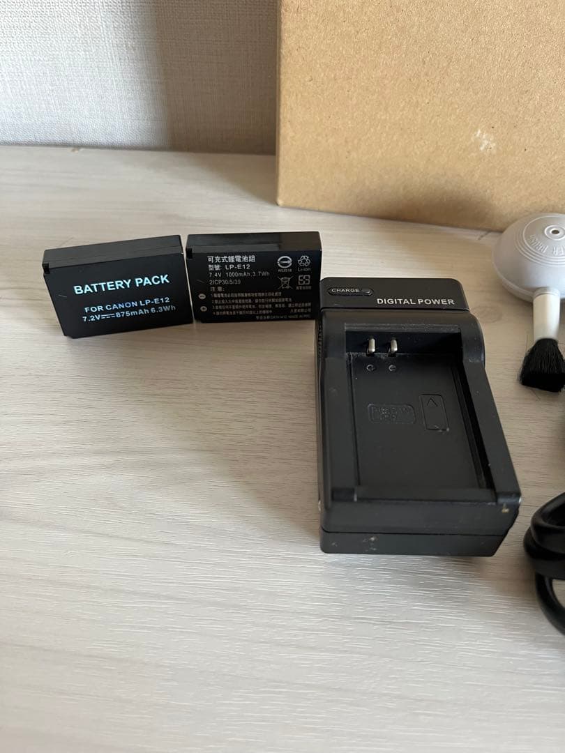 Canon EOS デジタル一眼レフカメラとレンズ