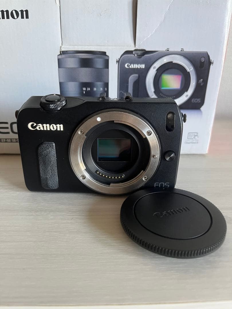 Canon EOS デジタル一眼レフカメラとレンズ