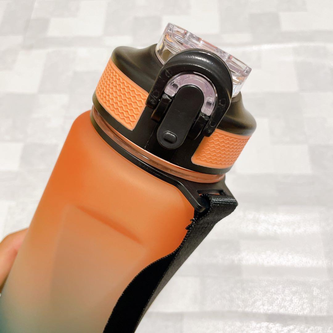 ☆水筒 ストロー 1000ml ウォーターボトル　スポンジ付き