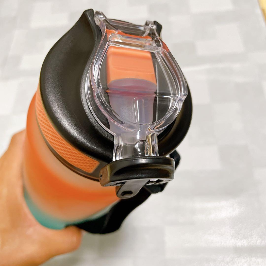 ☆水筒 ストロー 1000ml ウォーターボトル　スポンジ付き