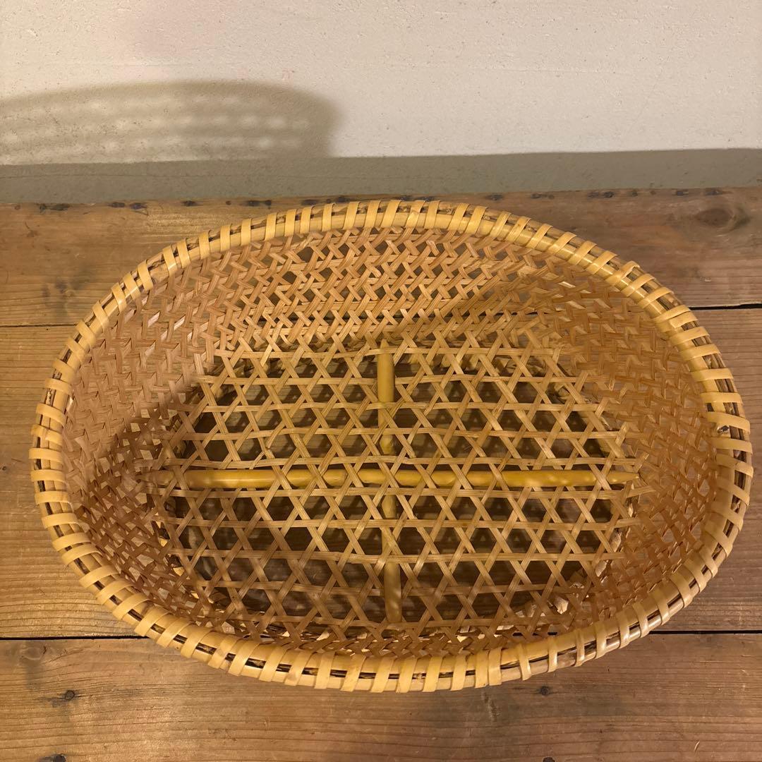 楕円形 根曲竹台付カゴ　バスケット 中型