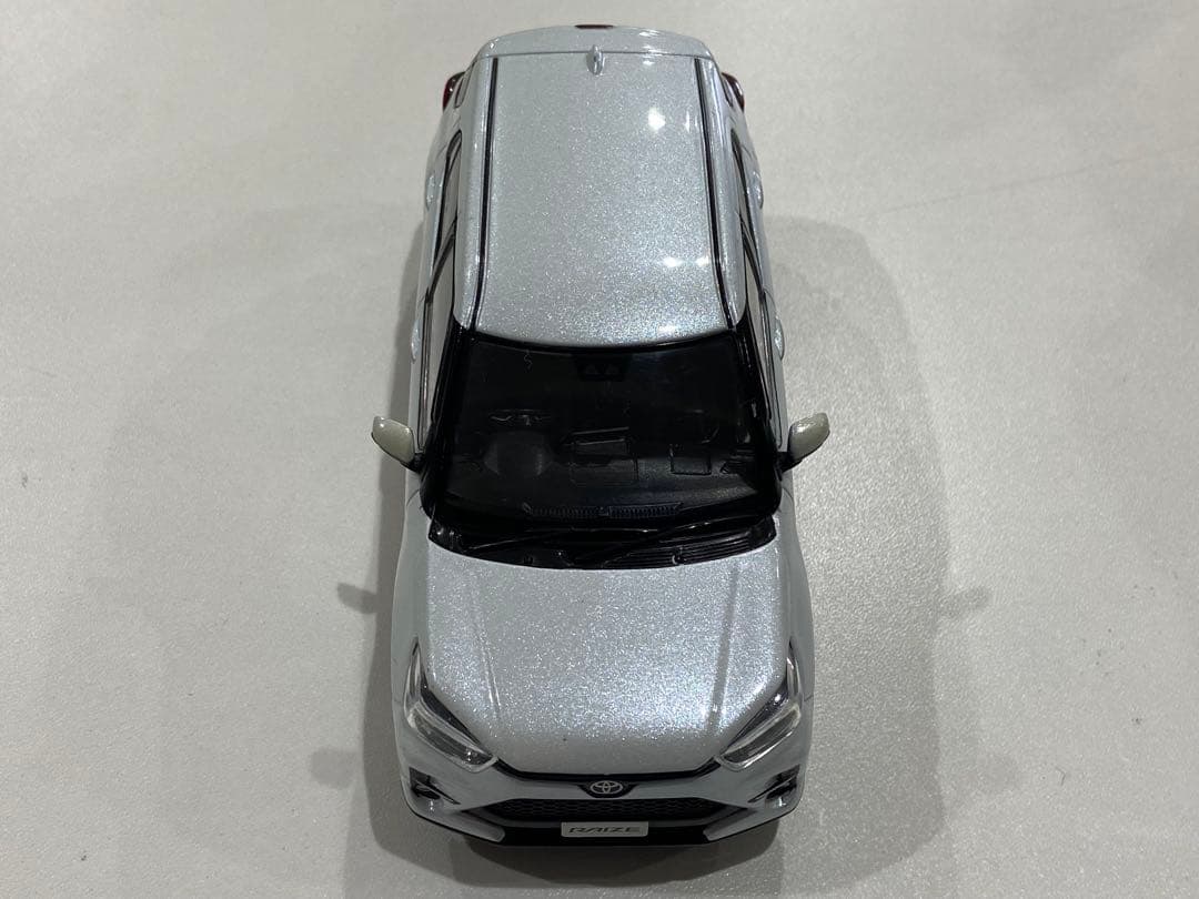 1/30 トヨタ　ライズ　カラーサンプル　非売品　ミニカー　ホワイトパール