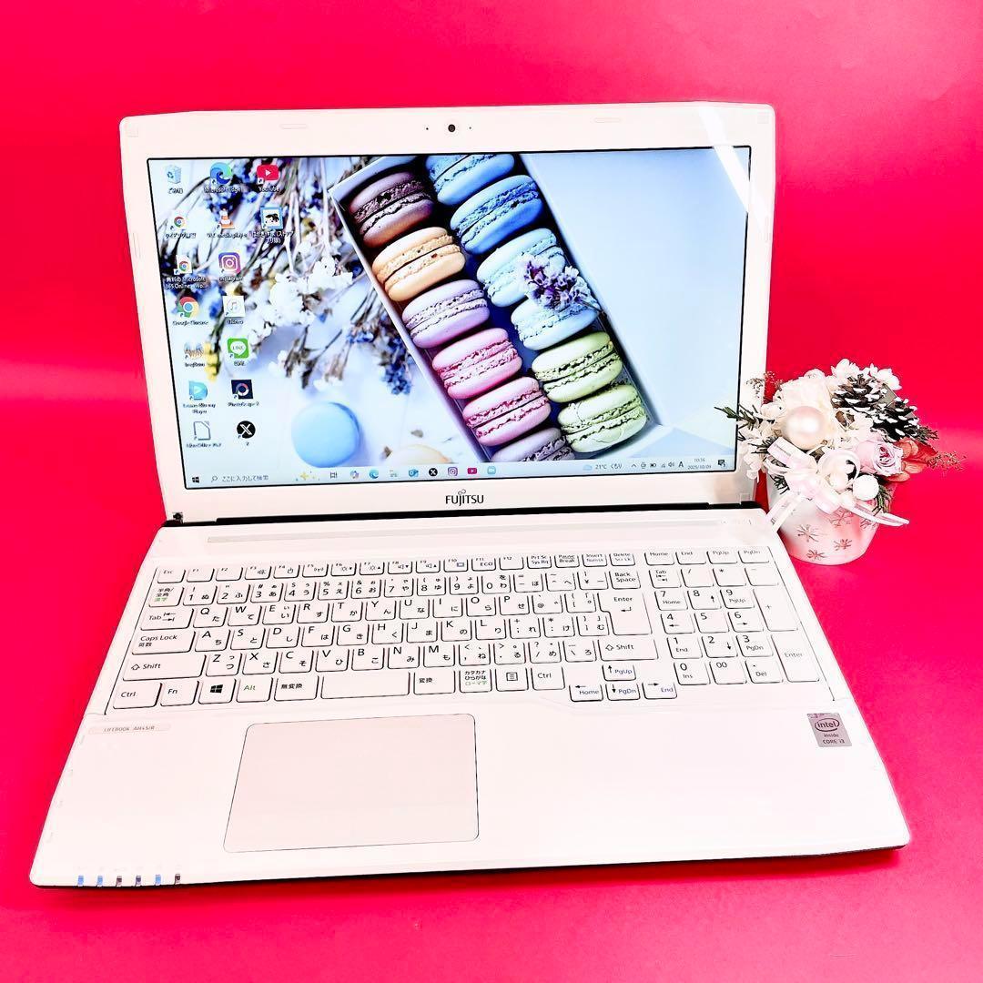 美品✨️動作良好❣️綺麗な白✨️薄型ノートパソコン✨️ブルーレイ！カメラ付き！新品SSD