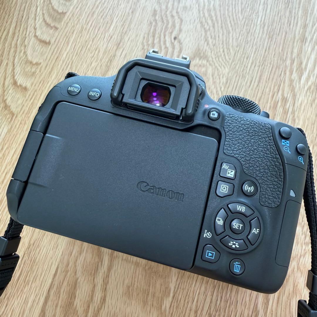 Canon EOS Kiss X9i 一眼レフカメラダブルズームキット値下げ不可