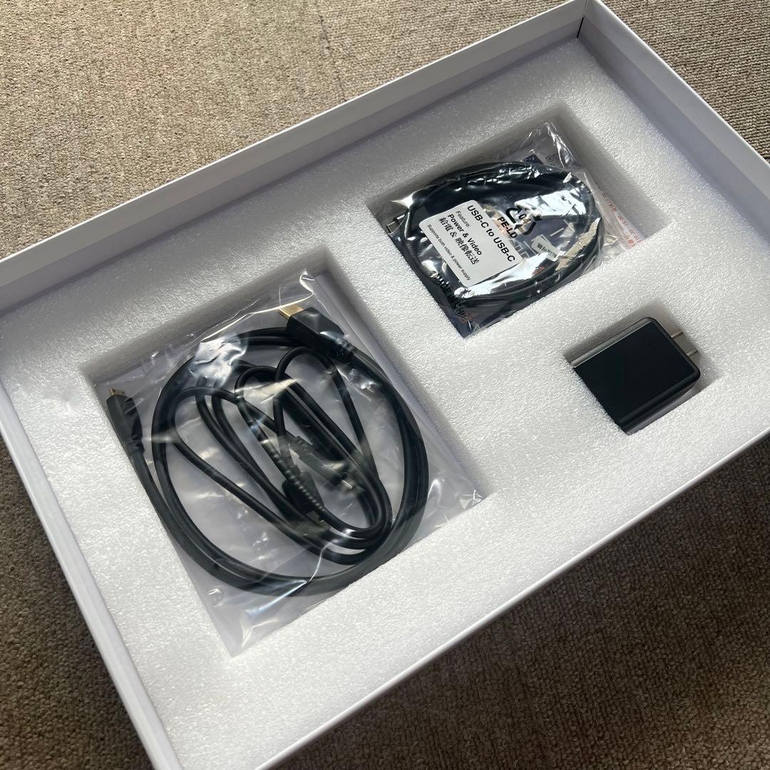 【美品】モバイルモニター(非光沢IPSパネル)、収納ケース付き