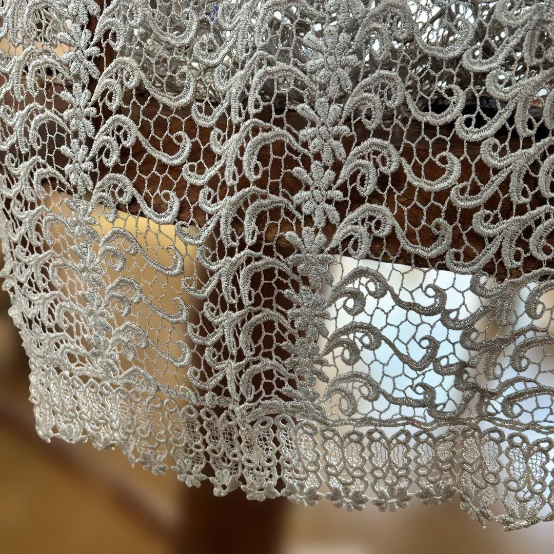 ハンドメイド　鍵編み　テーブルセンター　約136×37cm 光沢グレー