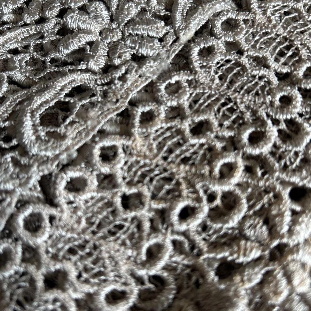 ハンドメイド　鍵編み　テーブルセンター　約136×37cm 光沢グレー