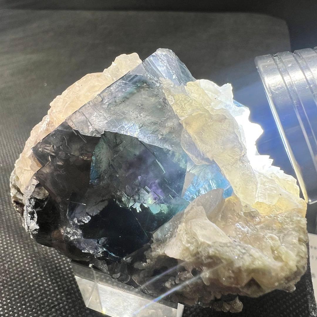 爆誕⭐︎気泡あり⭐︎ヤオガンシャン　カルサイト共生「勿忘草色」フローライト