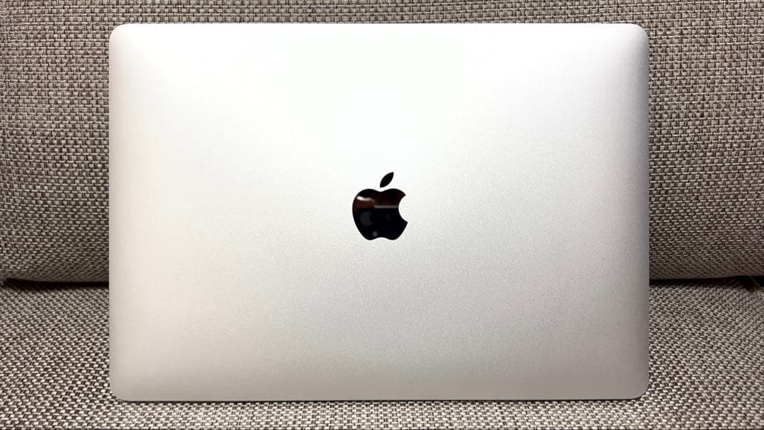 【美品】MacBook Air 13.3インチ 256GB SSD 2018