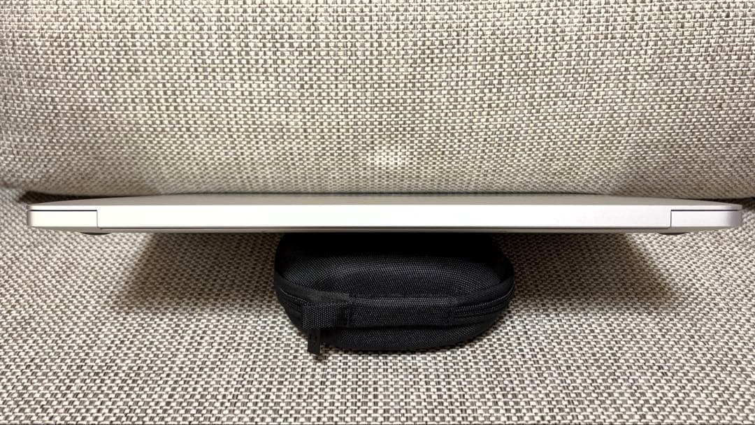 【美品】MacBook Air 13.3インチ 256GB SSD 2018