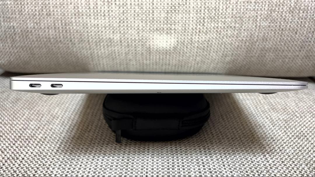 【美品】MacBook Air 13.3インチ 256GB SSD 2018